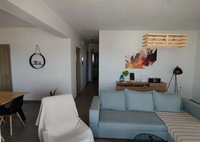 Seaside Luxury Apartment